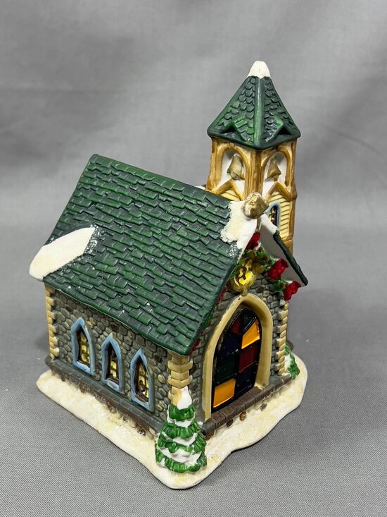 Cobblestone Corners Country Church Ceramic Christmas Village Holiday Decor Y2K - Picture 7 of 16